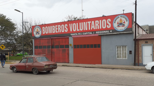 Todos los vehículos de los Bomberos están inmovilizados dentro del galpón