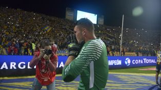 Ledesma y los hinchas, a segundos de la consagraci&oacute;n de Central en Copa Argentina.
