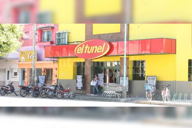 La sucursal del supermercado asaltada en Santo Tomé.