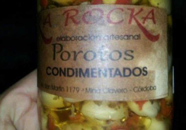 Los porotos condimentados fueron comprados en Semana Santa en Mina Clavero. El local fue clausurado.