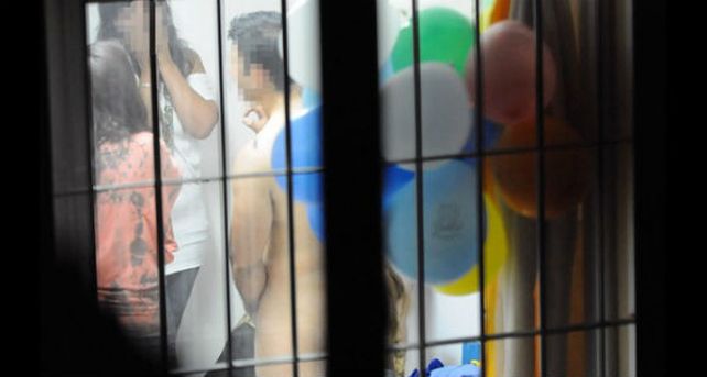 Despedida de soltera con strippers en un jard&iacute;n maternal de Mendoza