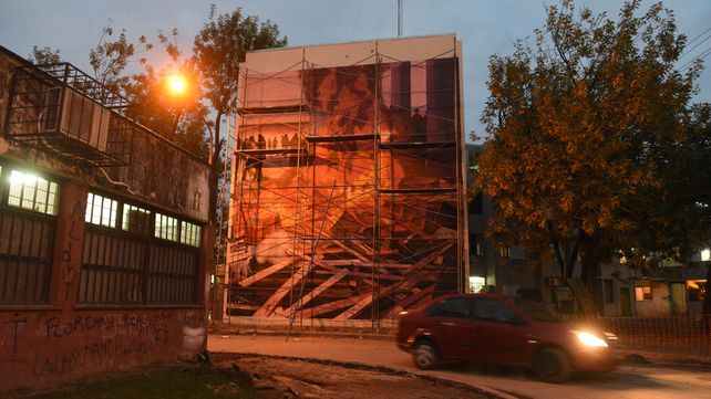 Los murales transforman un Fonavi en una galería urbana a cielo abierto