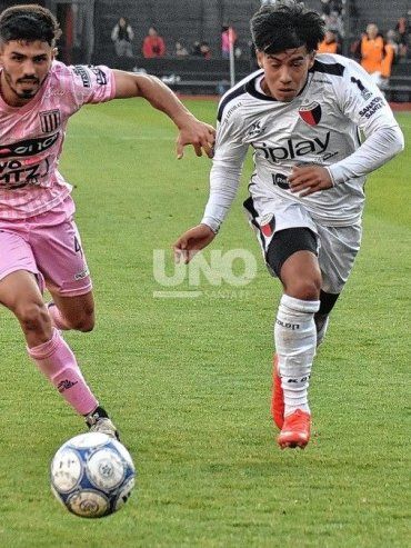 Sarmiento no se afianza en Colón y otra vez volvió a quedarse en el vestuario