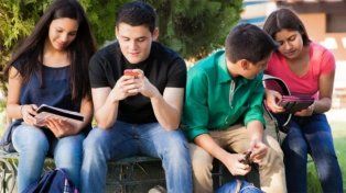 Ansiedad, depresión, irritabilidad: los efectos de las redes en los adolescentes