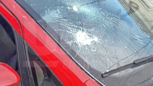 Cuidacoches preso por dañar el auto de un trabajador del 107