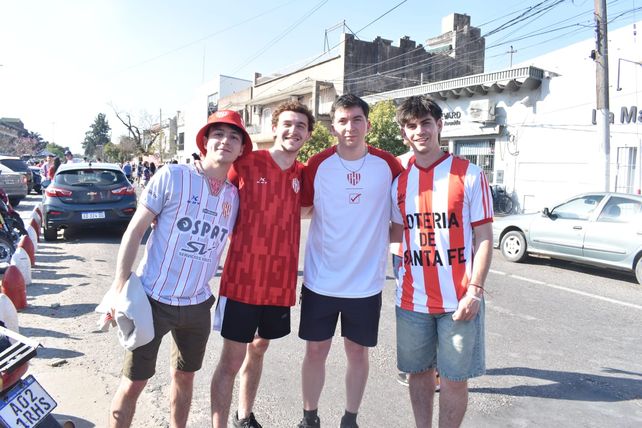 Unión-Independiente: el 15 de Abril vivió otra tarde de fútbol a pleno