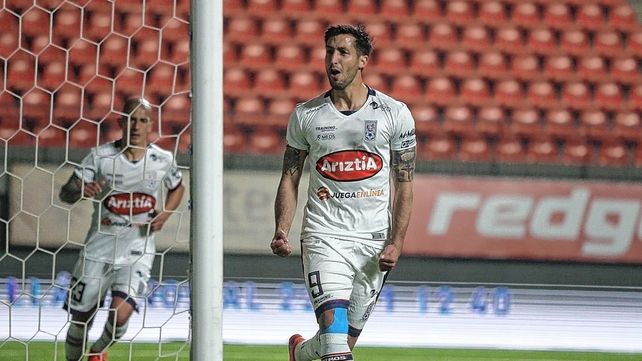 Gonzalo Sosa delantero santafesino goleador del fútbol chileno expresó su deseo de jugar con la camiseta de Unión.