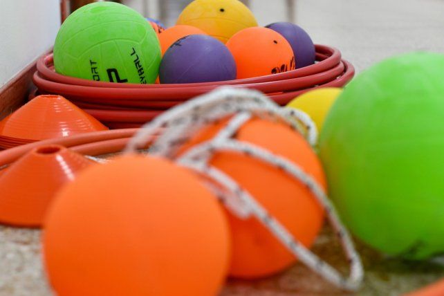 Unas 130 escuelas recibirán material deportivo