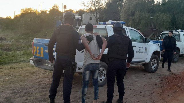 Un hombre fue detenido en La Paz por disparar contra la casa de un vecino.