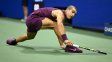 Alcaraz aplastó a Darderi en el US Open, pero una molestia física encendió las alarmas