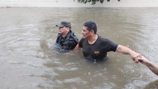 La ciudad de Corrientes se inundó por la caída de 280 milímetros en pocas horas