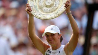 Swiatek demolió a Anisimova y es la nueva reina de Wimbledon
