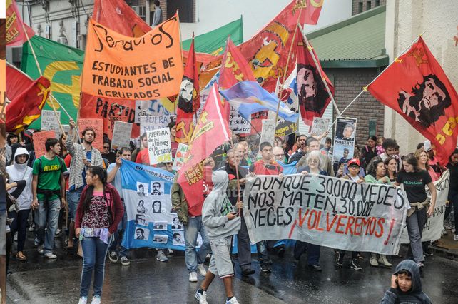 Actos por un nuevo aniversario del Golpe de Estado en Santa Fe.