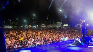 La Fiesta convocó a miles de personas cada noche que disfrutaron de diferentes géneros musicales.