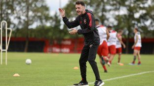 El DT de Newells, Mariano Soso.