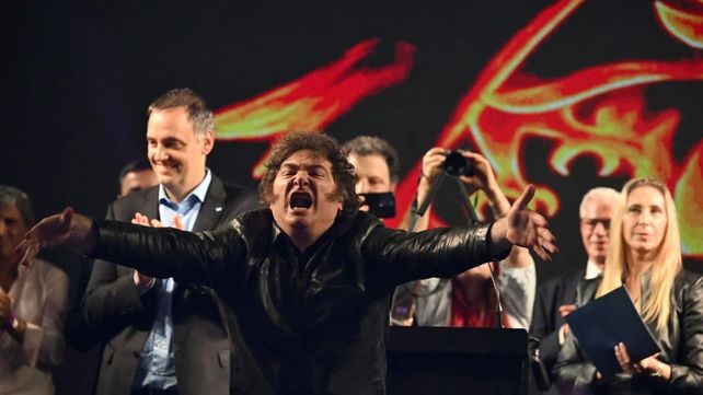 La imagen de Javier Milei cayó siete puntos en marzo