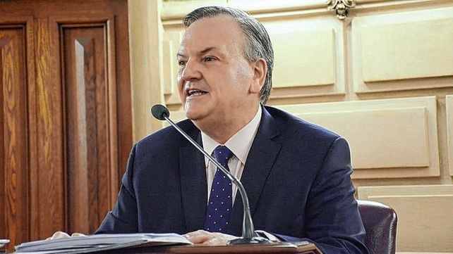 Senador Felipe Michlig de acuerdo con la ley para comprar vacunas