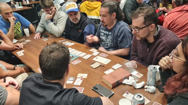 Hubo diseñadores que presentaron sus juegos para que los probaran.