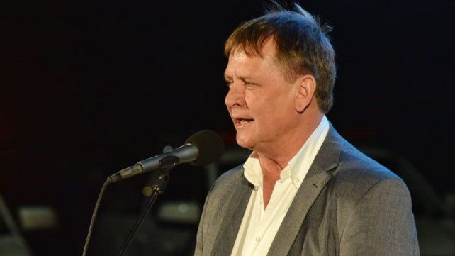 Daniel Koch quiere sustituir a Cora, pero la ley dice que debe entrar una mujer
