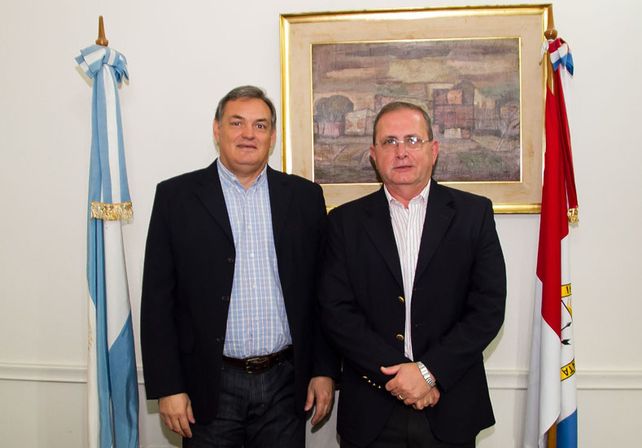 Abordaje. García y Schneider tuvieron una reunión de trabajo.