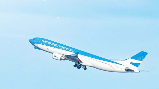 Aerolíneas Argentinas durante el feriado extralargo de Semana Santa vendó 170.000 tickets para viajar entre el 5 y el 10 de abril dentro de Argentina