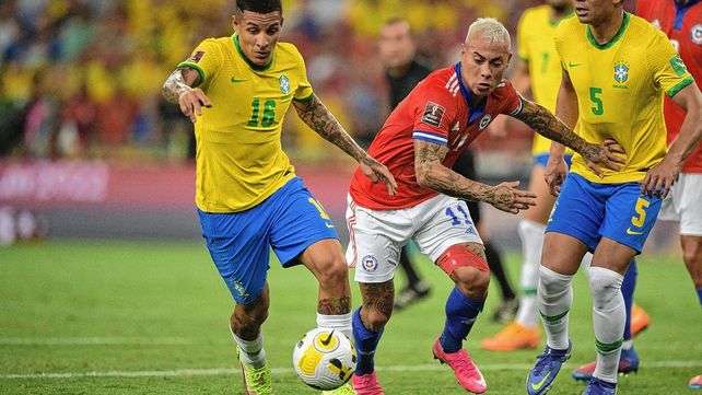 Chile y una dura derrota de visitante en Brasil.