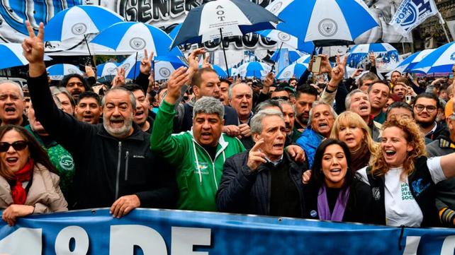 La CGT marchó en Buenos Aires y ratificó el paro general para el 9 de mayo.