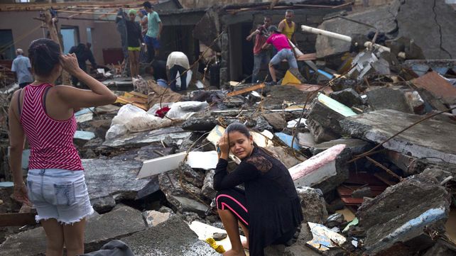 El huracán Matthew devastó Haití y castigó a Cuba en su camino hacia Bahamas y Florida