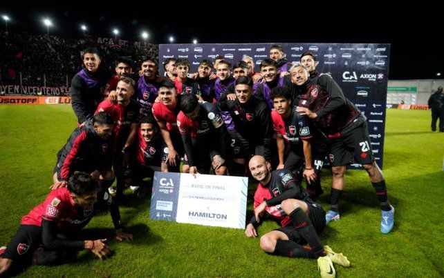 Newells dejó en el camino a Defensa y Justicia en San Nicolás.