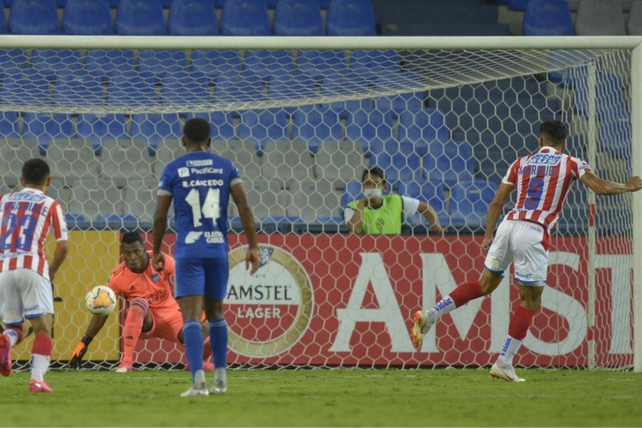 El gol de Fernando Márquez que le dio la clasificación a Unión a octavos de final de la Sudamericana.