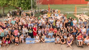 Premiarán a becarios de bajos recursos de Rosario que terminan sus estudios