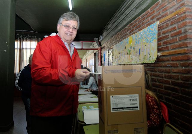 Marcos Camino/ Acordeonista y fundador de Los Palmeras: “Las Elecciones nos dan la oportunidad de elegir a quienes creamos sean capaces de gobernar nuestro País con dignidad y patriotismo. Creo que de eso se trata.”