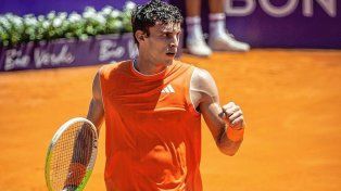 Cerúndolo pasó con autoridad a segunda ronda del Argentina Open 2026