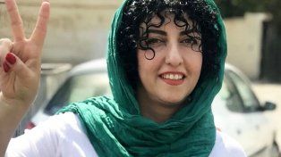 Narges Mohammadi fue arrestada en 13 ocasiones y condenada a un total de 31 años de prisión y 154 latigazos por su lucha contra los vejámenes a mujeres en Irán&nbsp;