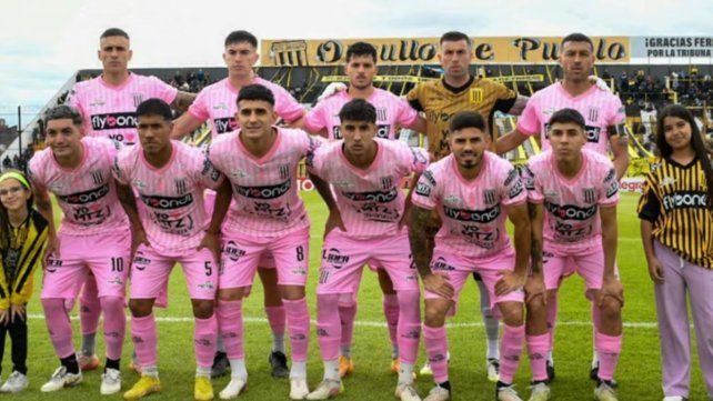 El rival de Colón llega en caída: Almirante Brown acumula seis fechas sin ganar