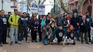 Posterior a la jornada de presentación, ingresó una comitiva al Palacio de los Leones para entrevistarse con el Secretario de Gobierno Gustavo Zignago.