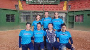 El seleccionado de sóftbol Femenino entrena en Paraná.