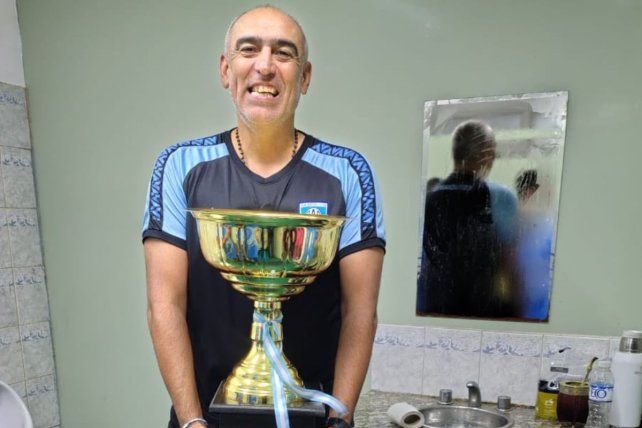 En Colón no lo dejaron: Delfino llevó a Estudiantes (RC) a Primera División