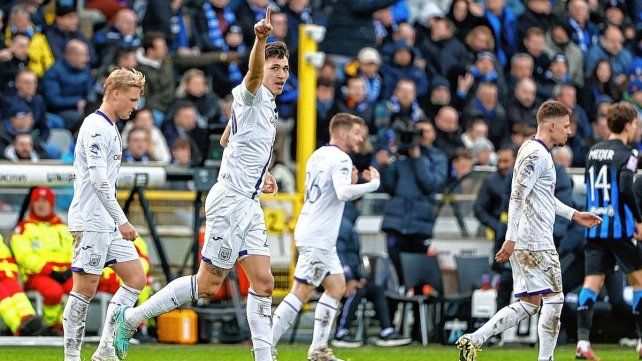 El santafesino Vázquez, clave en el triunfo de Anderlecht