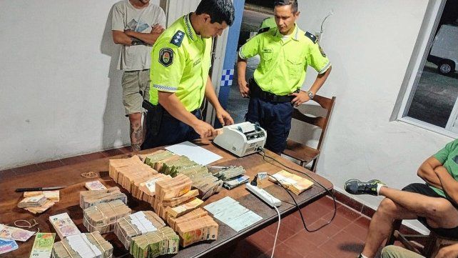 Lavado de activos: en una Fiorino encontraron $7.600.000