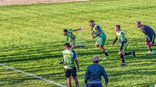 San Miguel empató 2 a 2 con Atlético Paraná en uno de los partidos.