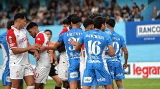 Estudiantes de Río Cuarto festejó ante Huracán.