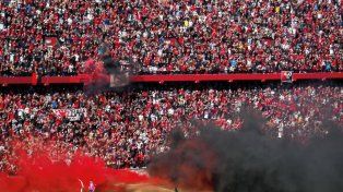 Los hinchas de Colón sabrán si hay ratificación o no del descenso el día del cumpleaños de su goleador histórico.