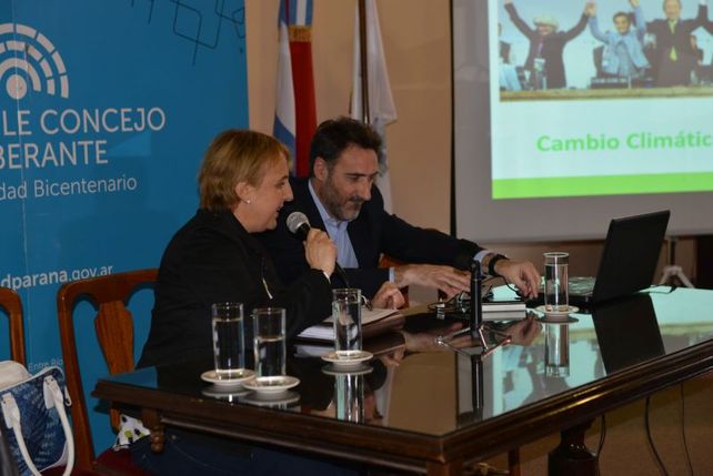 Juan Carlos Villalonga habló sobre cambio climático y Acuerdo de París, en Paraná