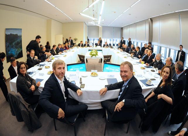 A pleno. Frigerio se reunió con todos los gobernadores en Córdoba.