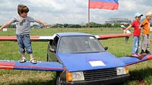 Las razones por las que aún no existe el auto volador como transporte popular