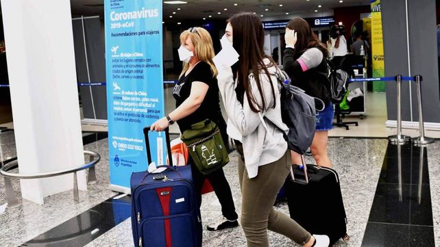 OMS prorrogó la emergencia mundial y pidió revisar las restricciones a los viajes