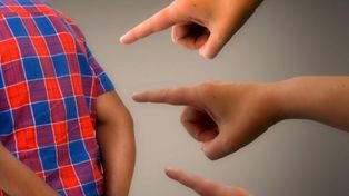 La condena social, factor determinante en los hechos descriptos.