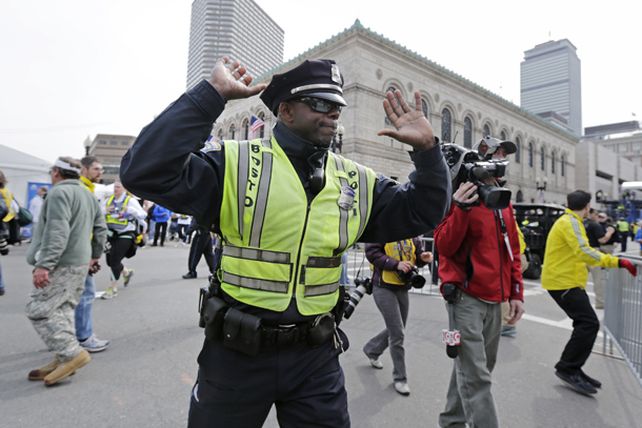 Son tres los muertos en Boston y confirman una tercera explosión