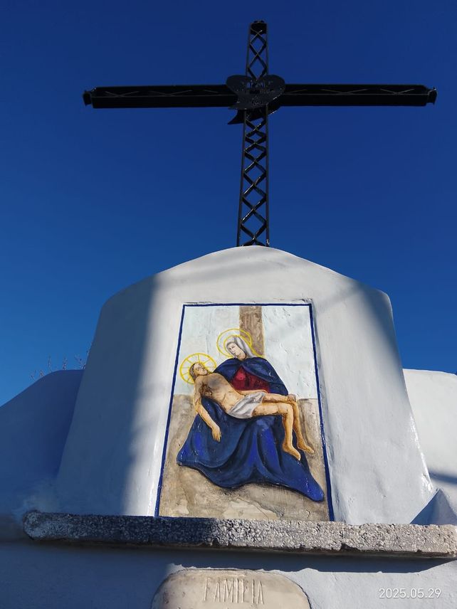 Restauraron la histórica cruz de la colonia, un símbolo de Timbúes